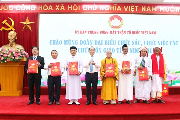 Phó Chủ tịch Hoàng Công Thủy tiếp đoàn đại biểu chức sắc, chức việc các tổ chức tôn giáo tỉnh Ninh Thuận