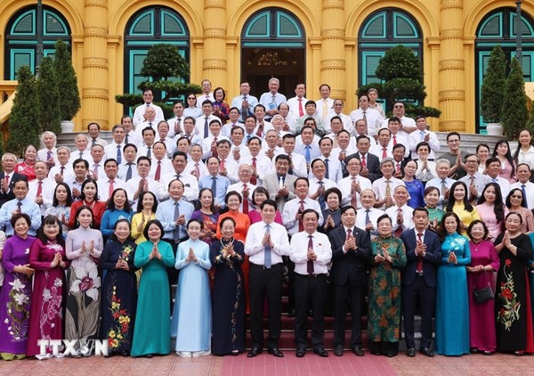 Chủ tịch nước: Mỗi người hãy luôn coi học tập là quyền lợi, trách nhiệm và nghĩa vụ