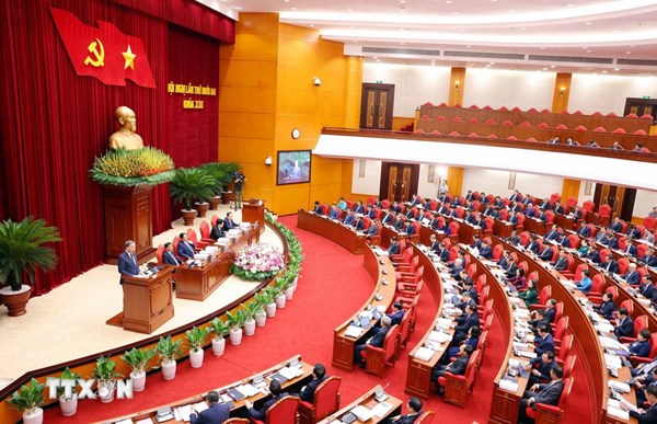 Thông cáo báo chí ngày làm việc thứ nhất Hội nghị Trung ương 12