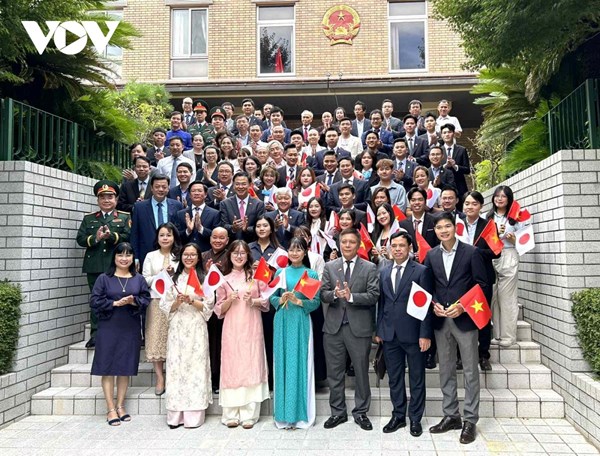 Chủ tịch Uỷ ban Trung ương MTTQ Việt Nam Đỗ Văn Chiến bắt đầu chuyến thăm hữu nghị Nhật Bản