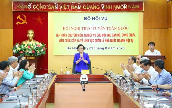 Khuyến khích cán bộ, công chức không đáp ứng yêu cầu tự nguyện nghỉ, nhường chỗ cho lớp trẻ