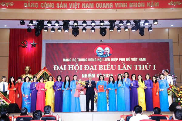 Đồng chí Đỗ Văn Chiến: Việc sắp xếp, tinh gọn bộ máy để phục vụ nhân dân tốt hơn, xây dựng thế trận lòng dân vững chắc hơn