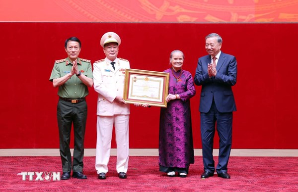 Tổng Bí thư Tô Lâm: Lực lượng Công an nhân dân phải luôn giữ vững thế trận an ninh nhân dân vững chắc