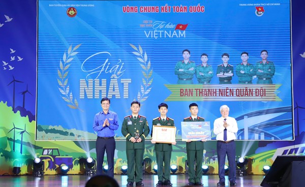 Chủ tịch Đỗ Văn Chiến dự chung kết cuộc thi “Tự hào Việt Nam”