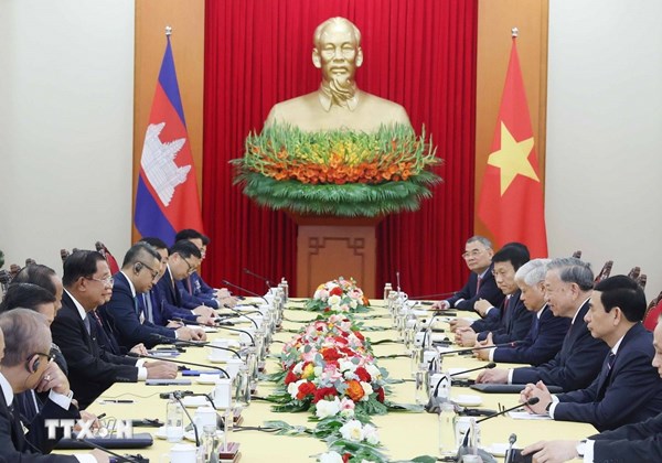 Tổng Bí thư tiếp Chủ tịch Đảng Nhân dân, Chủ tịch Thượng viện Campuchia Hun Sen 