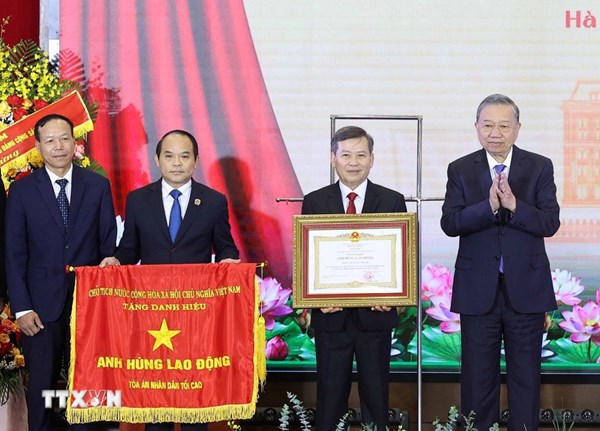 Tổng Bí thư: Ngành Tòa án phải không ngừng phấn đấu để mọi phán quyết đều 'thấu tình, đạt lý“