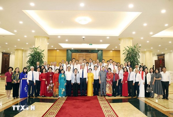 Tổng Bí thư Tô Lâm gặp mặt Ban Thường vụ Trung ương Hội Khuyến học Việt Nam