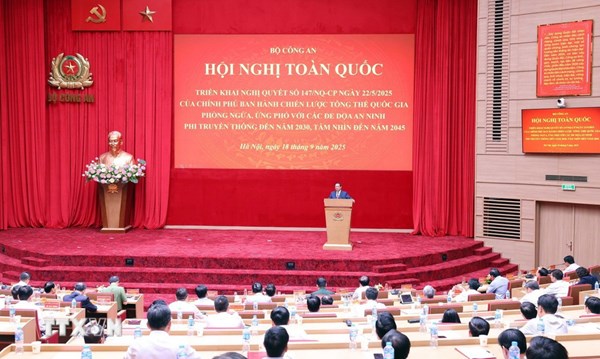 Người dân là trung tâm, chủ thể của phòng ngừa, ứng phó với các đe dọa an ninh phi truyền thống