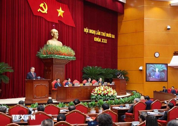 Biểu quyết giới thiệu nhân sự Ban chấp hành Trung ương khóa XIV 