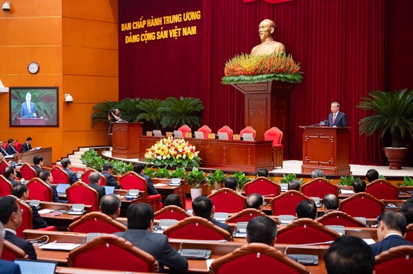 Thông báo hội nghị lần thứ 13 Ban Chấp hành Trung ương Đảng khóa XIII 