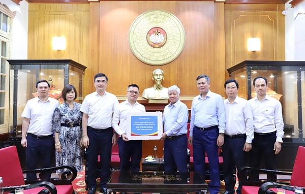 Thông tin gia đình nhận phân bổ hỗ trợ sẽ được niêm yết tại trụ sở thôn để nhân dân cùng giám sát 