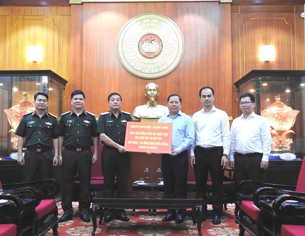 Quân ủy Trung ương, Bộ Quốc phòng ủng hộ số tiền 10 tỷ đồng hỗ trợ đồng bào bị thiệt hại do bão lũ
