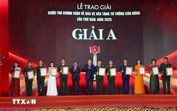Lễ trao giải Cuộc thi chính luận về bảo vệ nền tảng tư tưởng của Đảng