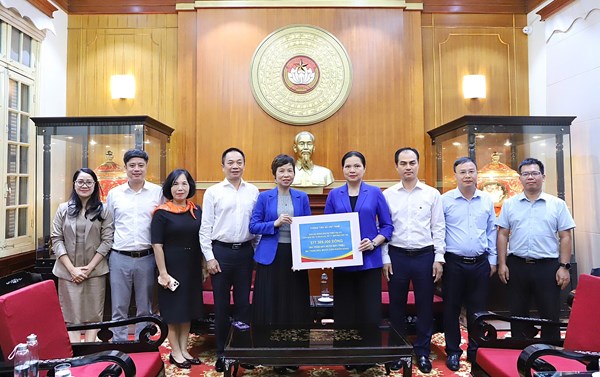 Góp thêm nguồn lực để đồng bào các tỉnh khắc phục hậu quả khi bão lũ đi qua