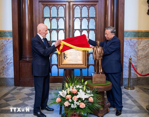 Tổng Bí thư Tô Lâm thăm nơi Bác Hồ từng ở tại Bulgaria 