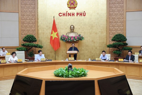 Thủ tướng: Đến cuối năm 2025 phải cơ bản giải quyết xong các vướng mắc trong vận hành chính quyền địa phương 2 cấp