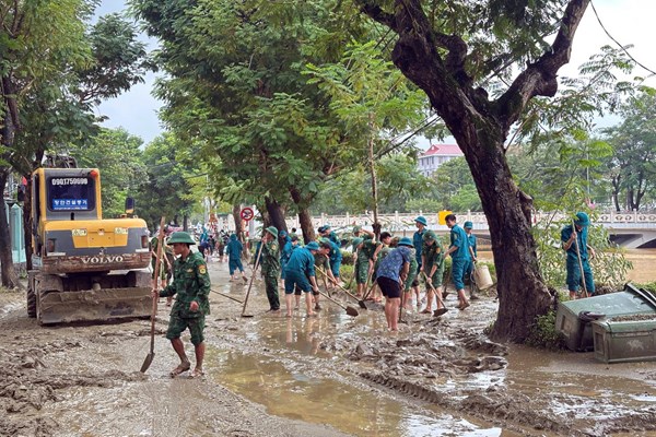 Thủ tướng Chính phủ Phạm Minh Chính quyết định hỗ trợ bổ sung 100 tỷ đồng cho TP Huế khắc phục thiệt hại do mưa lũ
