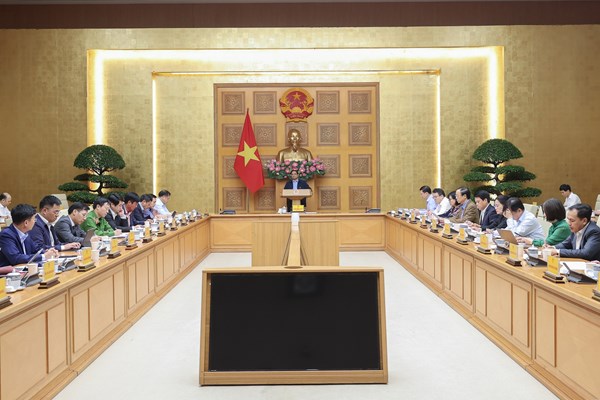 Thủ tướng: Phải tạo điều kiện khi doanh nghiệp tư nhân tham gia các dự án lớn, nhận nhiệm vụ khó khăn