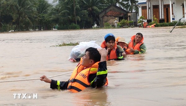 Thủ tướng Quyết định Hỗ trợ khẩn cấp 1.100 tỷ đồng cho 4 tỉnh Khánh Hòa, Lâm Đồng, Gia Lai và Đắk Lắk