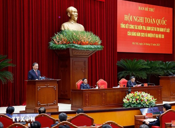 Tổng Bí thư: Không để có “khoảng trống,” “vùng tối” mà công tác kiểm tra, giám sát của Đảng không vươn tới được 