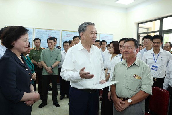 Kết quả và bài học kinh nghiệm trong công tác tham mưu, thể chế hóa, triển khai chủ trương, đường lối của Đảng, chính sách, pháp luật của Nhà nước về xây dựng chính quyền 3 cấp ở nước ta