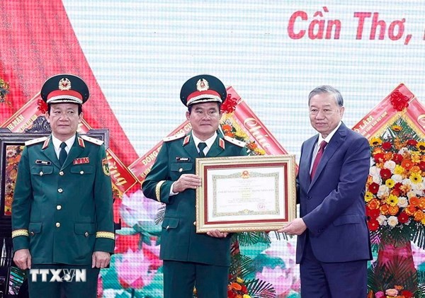 Tổng Bí thư: Xây dựng lực lượng vũ trang Quân khu 9 cách mạng, chính quy, tinh nhuệ, hiện đại 