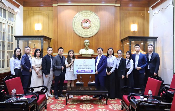 Cán bộ, nhân viên Tập đoàn Tân Á Đại Thành chung tay ủng hộ đồng bào vùng lũ