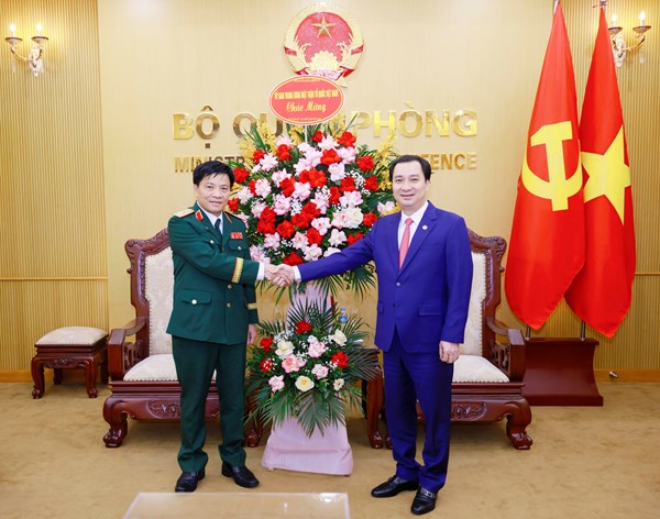 Ủy ban Trung ương MTTQ Việt Nam chúc mừng Bộ Quốc phòng nhân kỷ niệm 81 năm Ngày thành lập Quân đội nhân dân Việt Nam