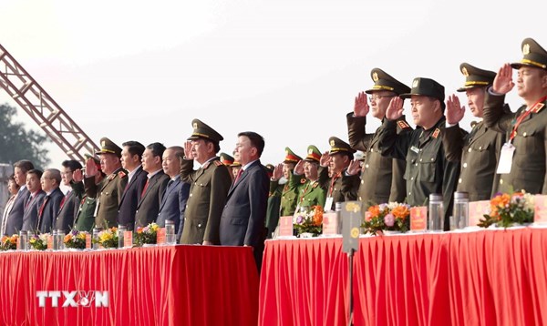 Thường trực Ban Bí thư dự Lễ xuất quân và diễn tập phương án bảo vệ Đại hội lần thứ XIV của Đảng