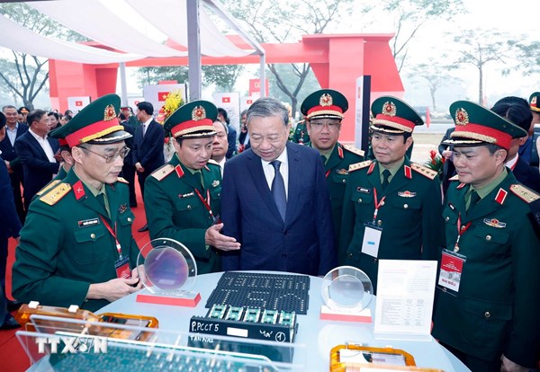 Phát lệnh khởi công Nhà máy chế tạo Chip bán dẫn đầu tiên tại Việt Nam 