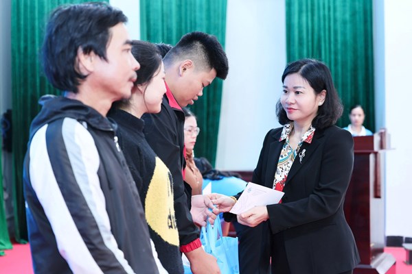 Lấy ý kiến Nhân dân về việc đề nghị tặng thưởng “Huân chương Lao động” hạng Nhì