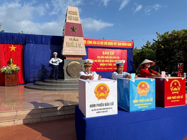 Bộ Nội vụ: Một số địa phương có tỷ lệ cử tri đi bầu cử đạt trên 99%