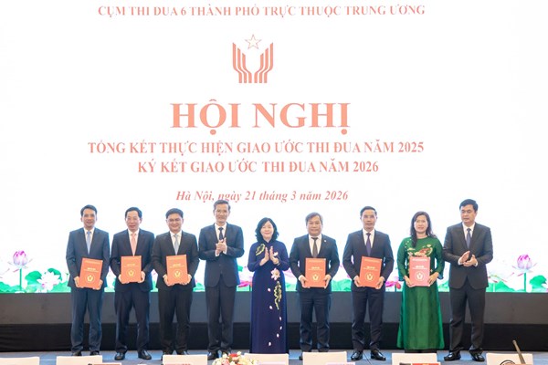 Chủ tịch Bùi Thị Minh Hoài dự Hội nghị tổng kết Cụm thi đua 6 thành phố trực thuộc Trung ương