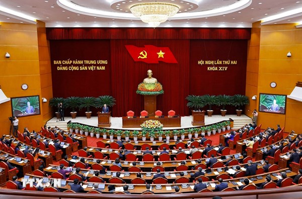 Thông báo hội nghị lần thứ hai Ban Chấp hành Trung ương Đảng khóa XIV