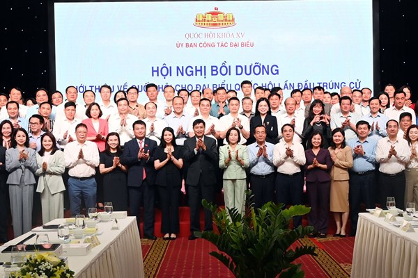 Phó Chủ tịch Quốc hội Nguyễn Thị Thanh dự Hội nghị bồi dưỡng “Giới thiệu về Quốc hội cho người lần đầu trúng cử đại biểu Quốc hội”