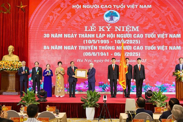 Lấy ý kiến Nhân dân về việc đề nghị tặng thưởng “Huân chương Lao động” hạng Ba đối với Văn phòng Trung ương Hội Người cao tuổi Việt Nam