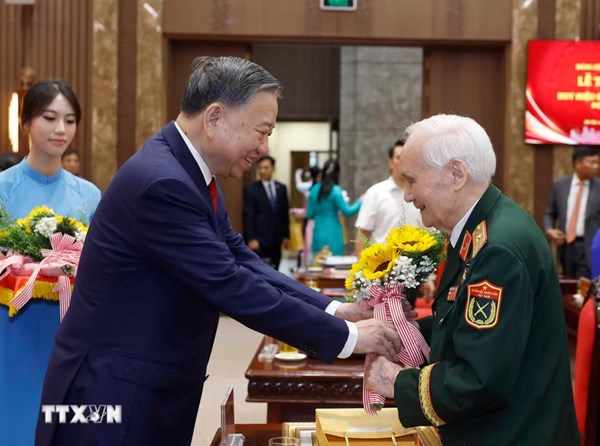 Tổng Bí thư, Chủ tịch nước Tô Lâm: Đảng viên lão thành là chỗ dựa tinh thần tin cậy 