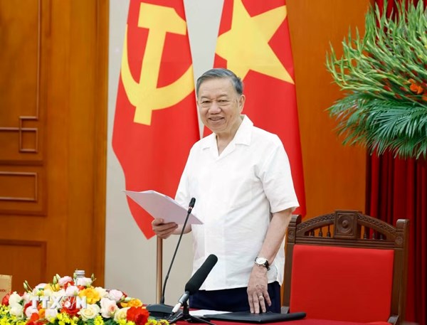 Đổi mới phương thức lãnh đạo của Đảng để làm cho đất nước tự chủ chiến lược, phát triển nhanh, bền vững