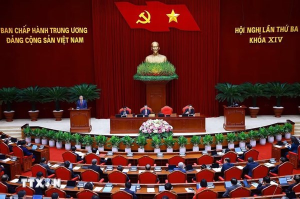 Thông cáo báo chí về ngày làm việc thứ hai Hội nghị Trung ương 3 khóa XIV 