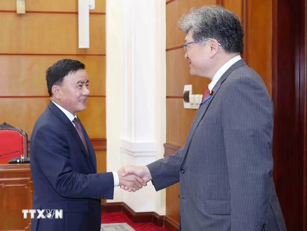 Thường trực Ban Bí thư Trần Cẩm Tú tiếp Quyền Tổng Thư ký Đảng Dân chủ Tự do Nhật Bản Hagiuda Koichi