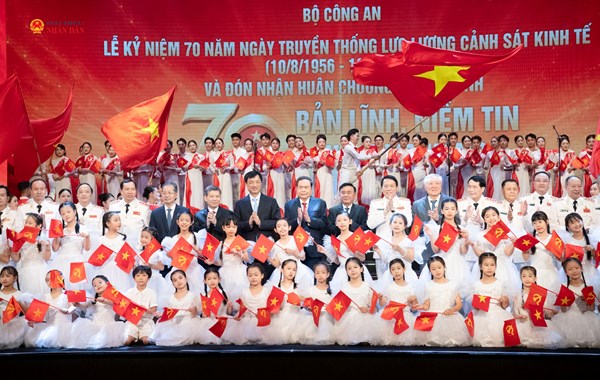 Chủ tịch Quốc hội dự Lễ kỷ niệm 70 năm Ngày truyền thống lực lượng Cảnh sát kinh tế