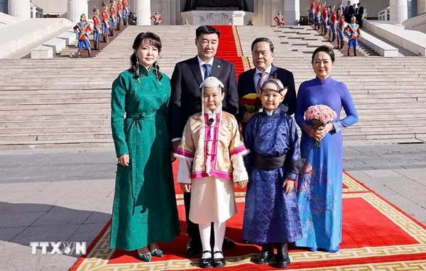 Lễ đón Chủ tịch Quốc hội Trần Thanh Mẫn và Phu nhân thăm chính thức Mông Cổ