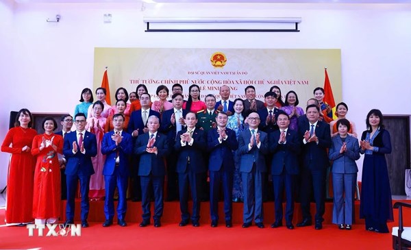 Thủ tướng Lê Minh Hưng gặp gỡ cán bộ, nhân viên các cơ quan đại diện Việt Nam tại Ấn Độ 