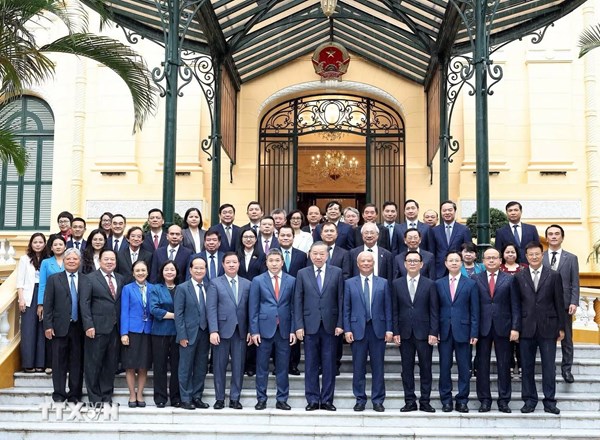 Tổng Bí thư, Chủ tịch nước gặp mặt Ban chấp hành Liên hiệp các tổ chức hữu nghị Việt Nam 