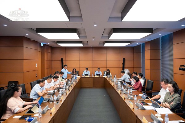 Cấm trưng bày thuốc lá đúng cách để chính sách đi vào cuộc sống