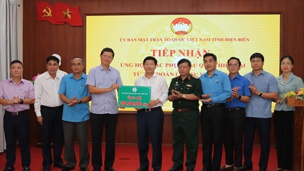 Tập đoàn Công nghiệp cao-su Việt Nam hỗ trợ đồng bào Điện Biên bị thiệt hại do lũ quét, lở đất