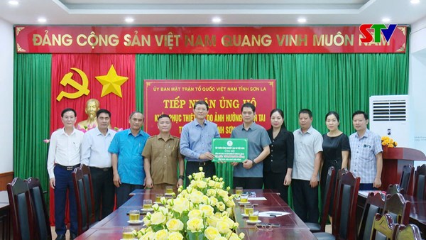 Ủy ban MTTQ Việt Nam tỉnh Sơn La tiếp nhận 400 triệu đồng ủng hộ khắc phục hậu quả do ảnh hưởng thiên tai trên địa bàn