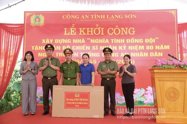 Khởi công xây nhà “Nghĩa tình đồng đội” cho cán bộ công an có hoàn cảnh khó khăn