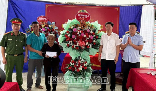 Hưng Yên: Bàn giao “Nhà đại đoàn kết” cho gia đình khó khăn tại xã Mễ Sở