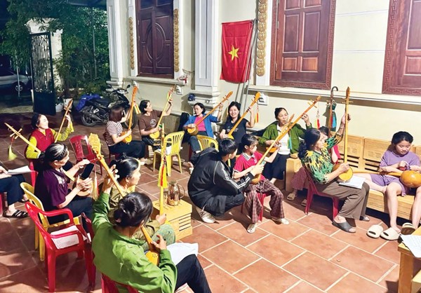 Cao Bằng: Gieo mầm và nuôi dưỡng văn hóa truyền thống qua lớp học đàn tính, hát Then